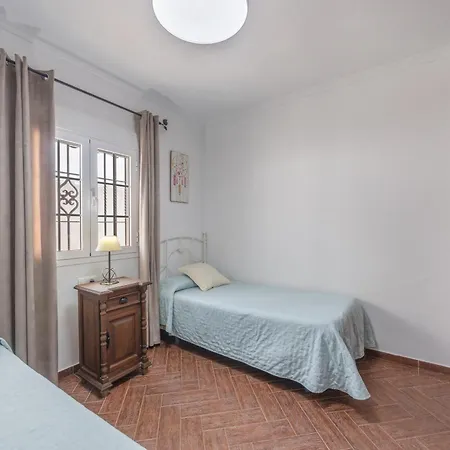 Holiday home Casa Familiar La Lobita 1