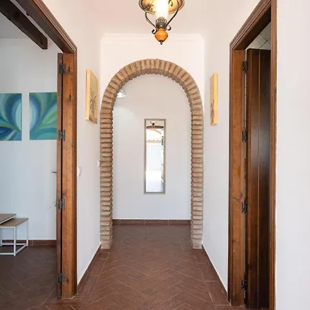 Casa Familiar La Lobita 1 *