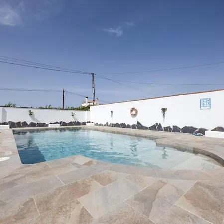 Casa Familiar La Lobita 1 Holiday home *