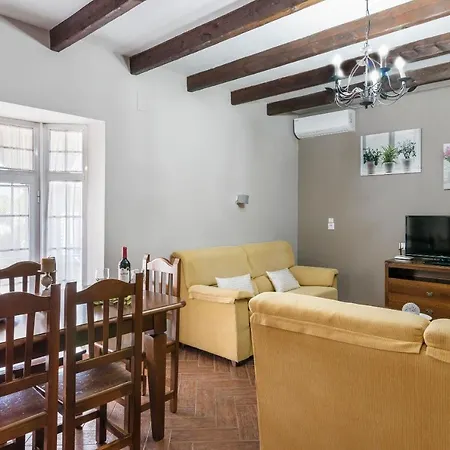 Casa Familiar La Lobita 1