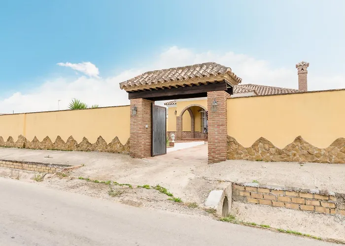 Casa Familiar La Lobita 1 *