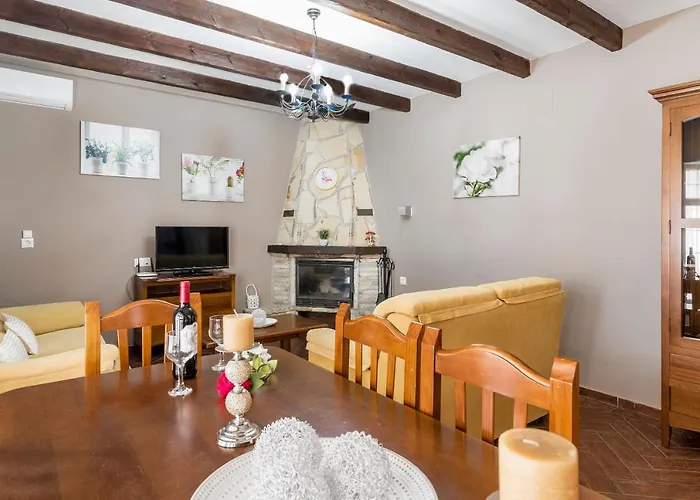 Дом отдыха Casa Familiar La Lobita 1