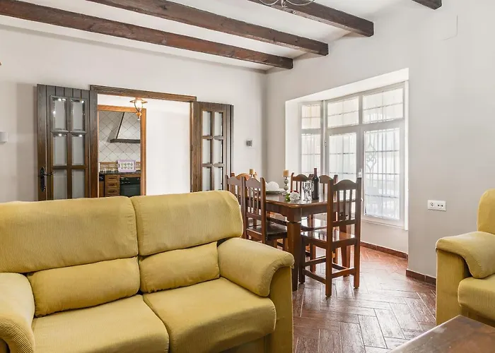 Casa Familiar La Lobita 1