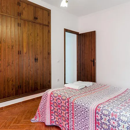 Дом отдыха Casa Familiar La Lobita 1